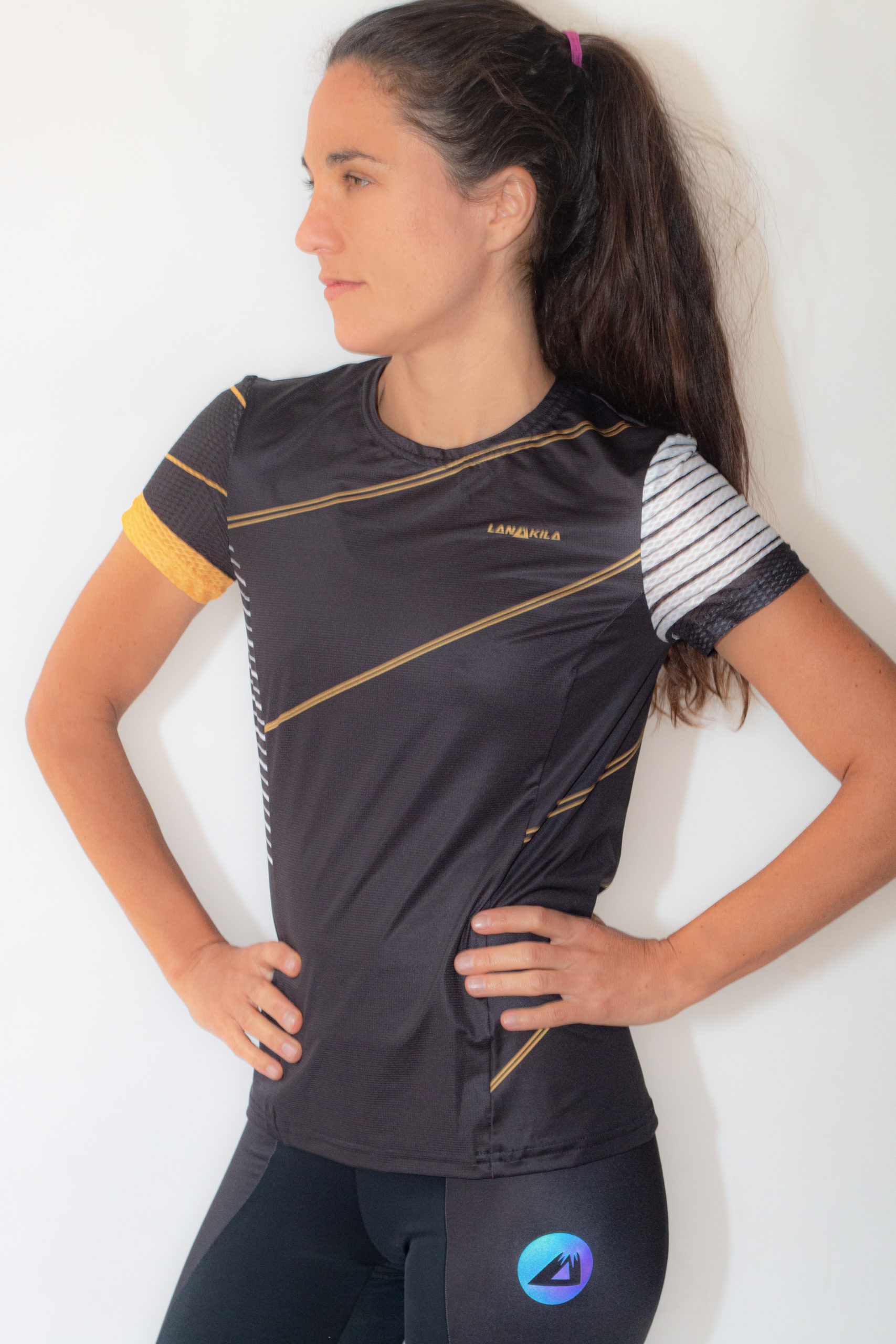 Lanakila Performance T for Running- black_gold – recycled