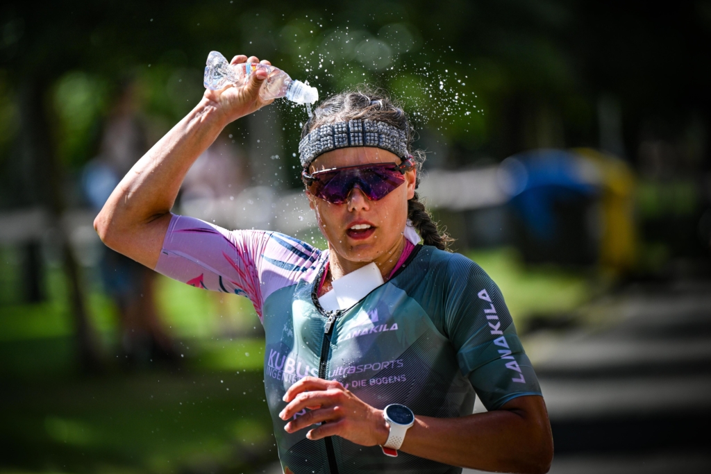 Bianca Bogen siegt beim Ironman 70.3 in Tschechien im Lanakila Triathlon Suit